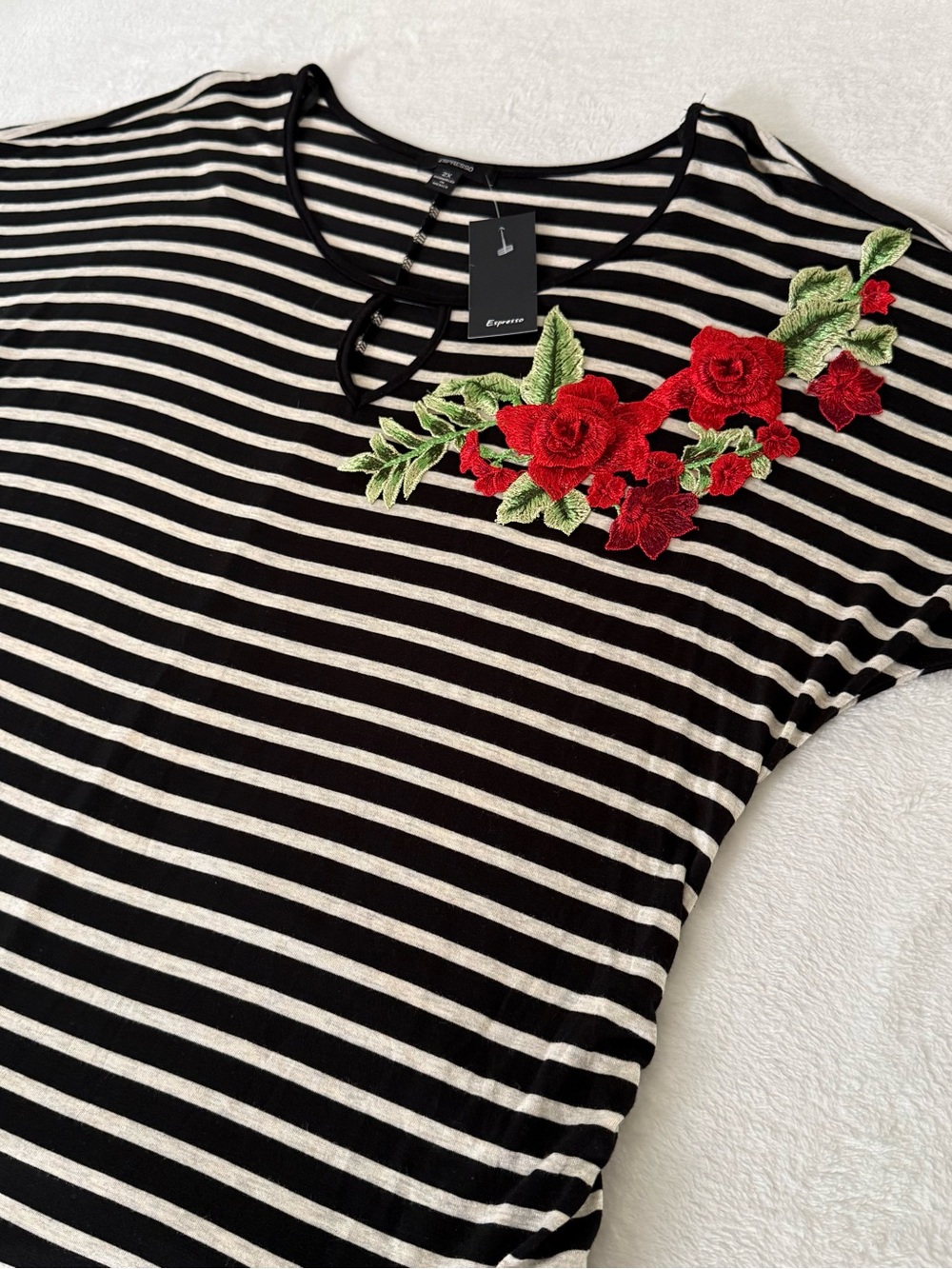 Espresso Womens 2X Striped Top Red Rose Embroidered Ruched Side NWT Plus Size